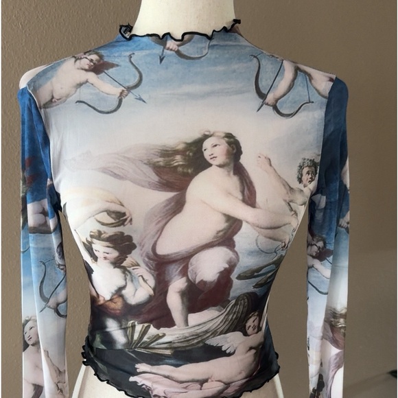 Mesh crop cherub print long sleeve top - Picture 5 of 7